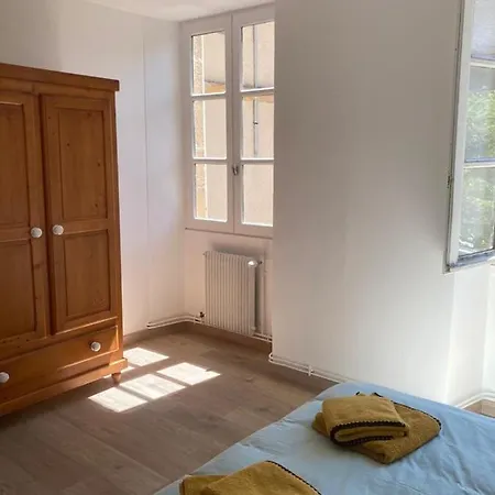 شقة Tres Bel Appartement Dans Centre Historique De Figeac
