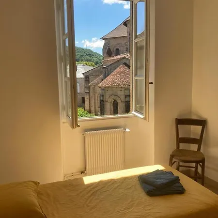 Tres Bel Appartement Dans Centre Historique De Figeac فيجيا